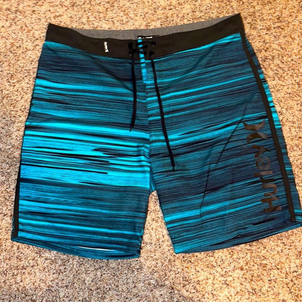 Hurley Men’s Board Short- Turquoise & Blk- Size 34